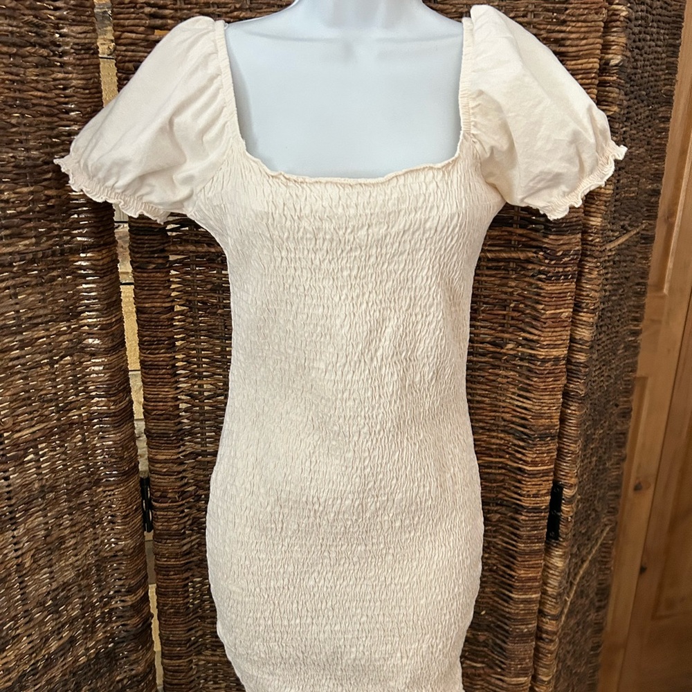 Bodycon Mini Fitted Ivory Dress W/Short Sleeves Sz M Brave Soul London Brand